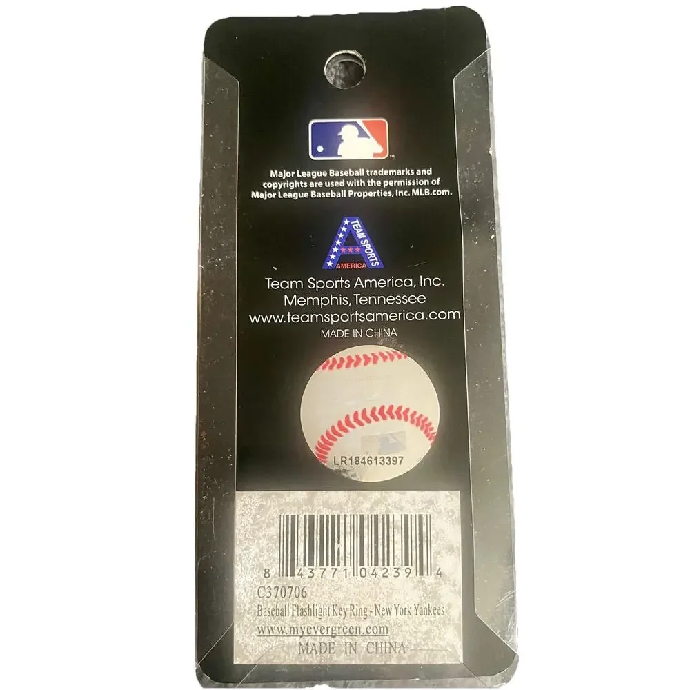 New NY Yankees Key Tag Chain Fob Ring Flashlight in Original packaging